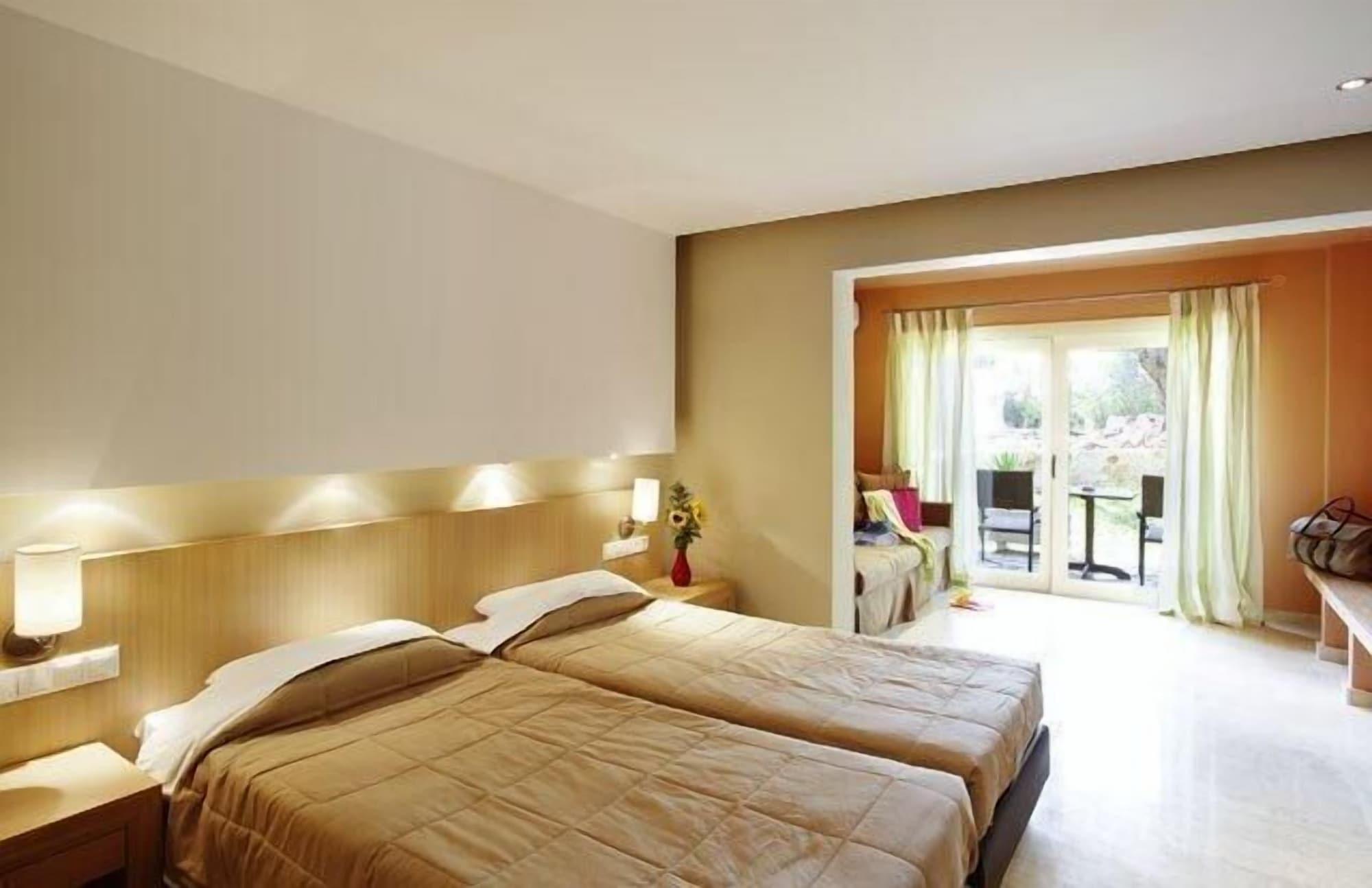 Astoria Hotel 트롤로스 외부 사진